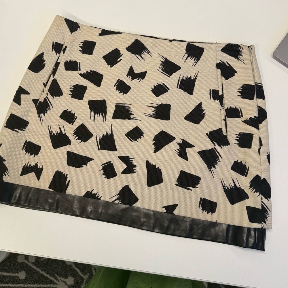 Diane Von Furstenberg Black Mini Pencil Skirt